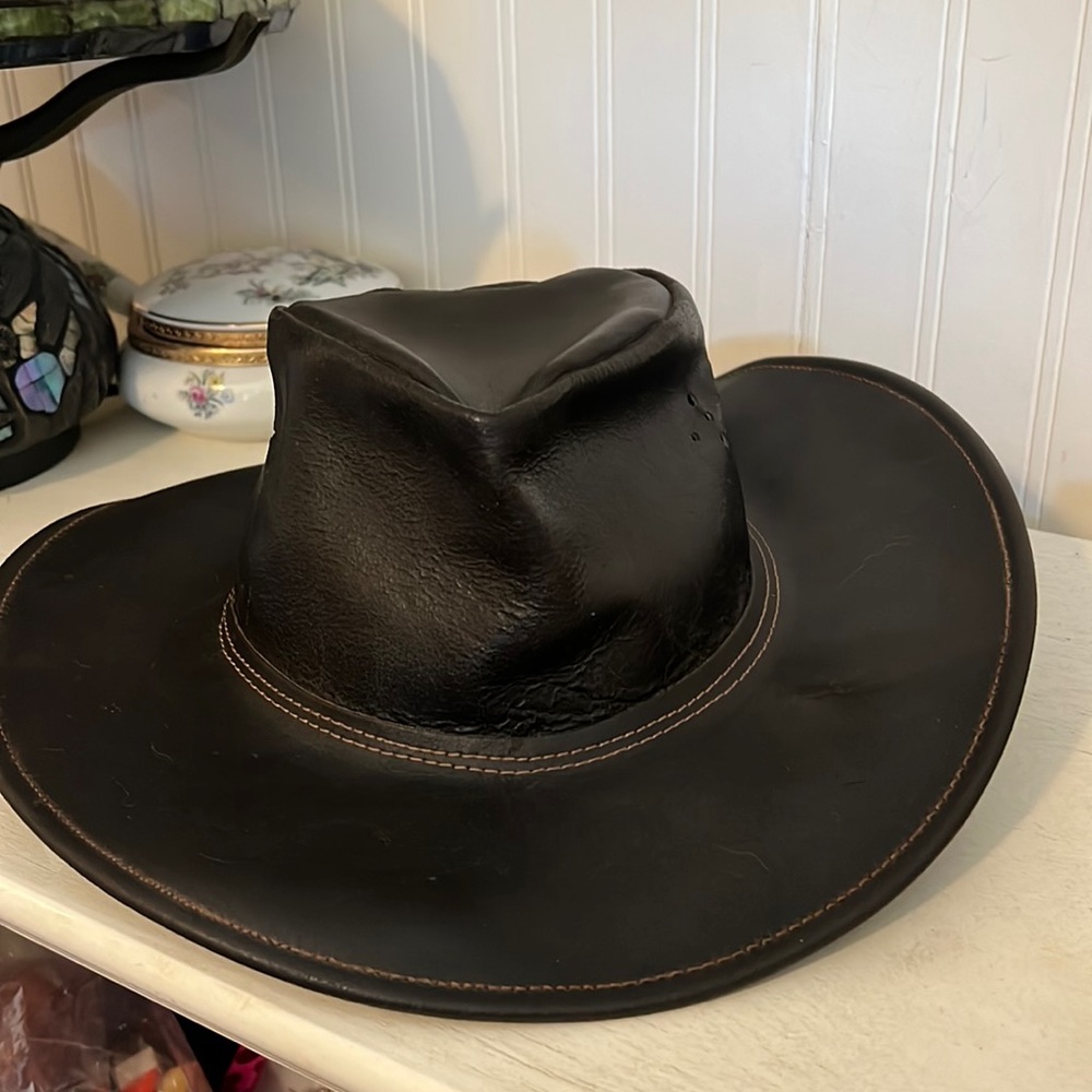 B.S.T. Leather outback cowboy suede brown hat crushable